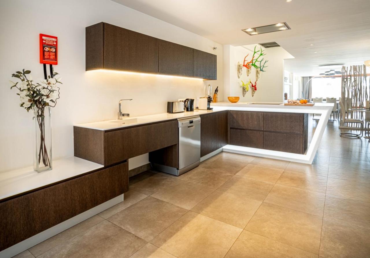 Grand Terrace Apartment In Puerto De Alcudia Екстериор снимка
